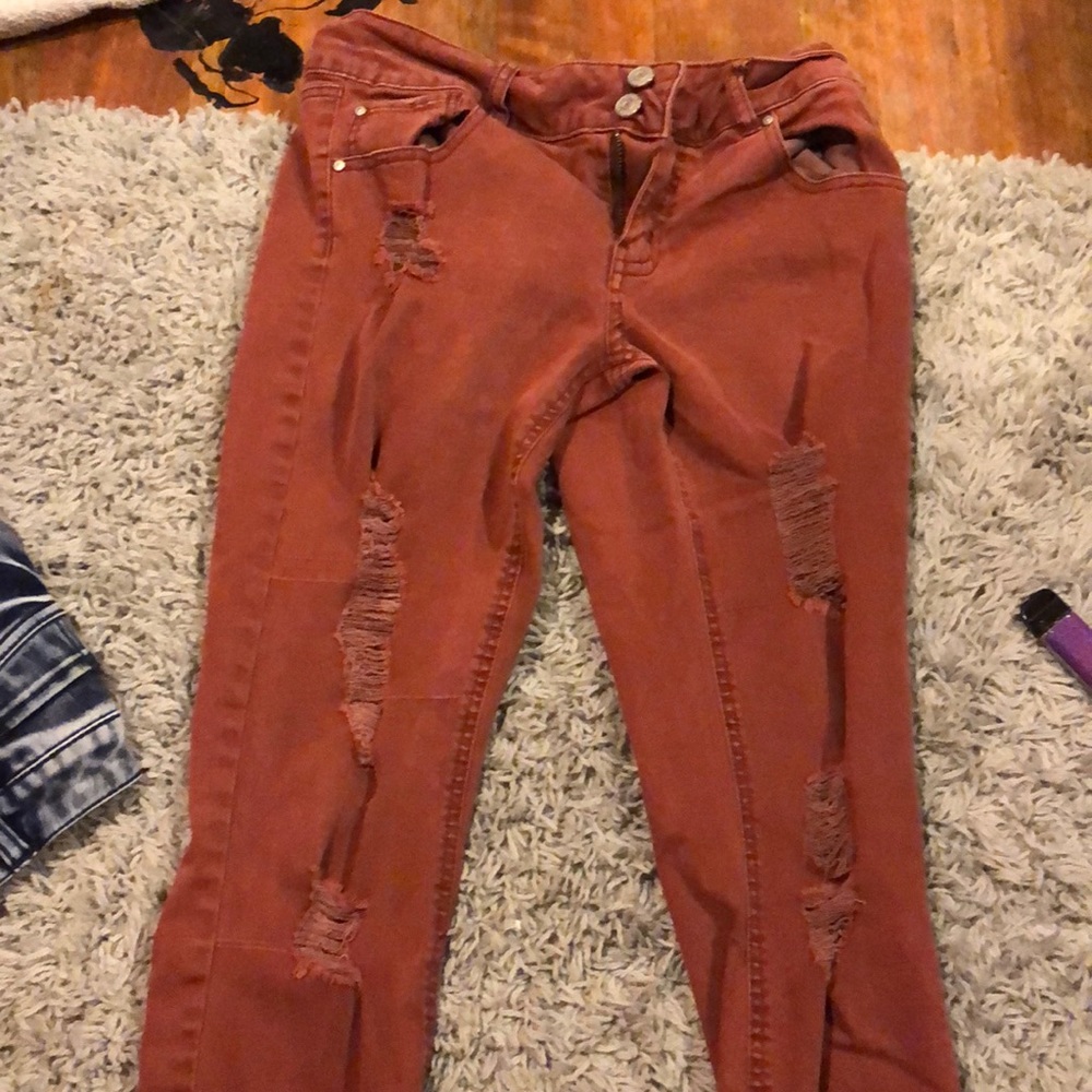 Charlotte Russe ripped capris